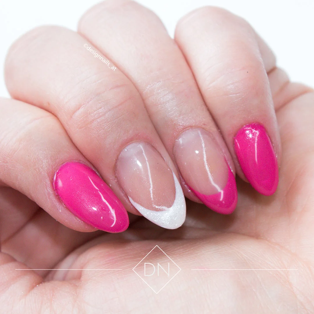 Pinkes French mit weißem Akzent